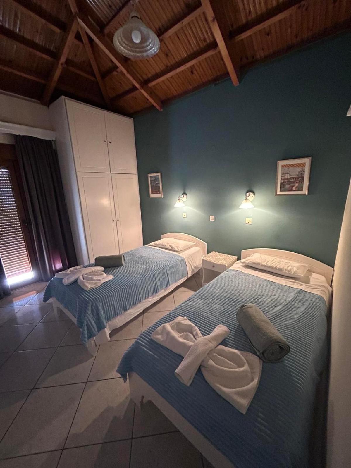 Roxani Studios-Apartments Petra  Room photo